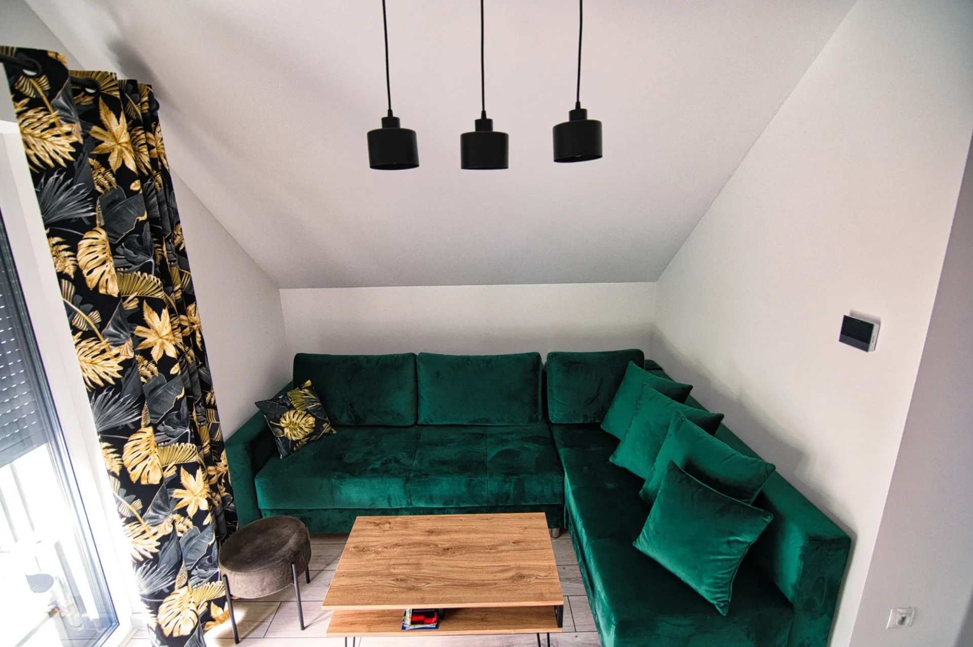 Wnętrze apartamentów Blue Sky w Zatorze (75)